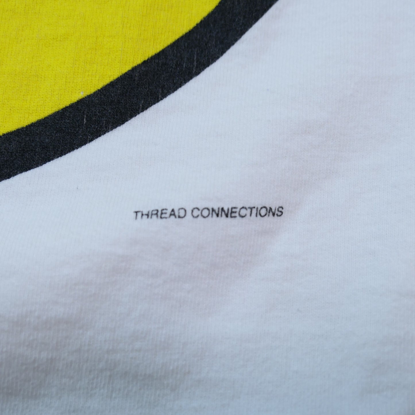 VINTAGE 90s L-XL Smily Face Tee -THREAD CONNECTIONS-